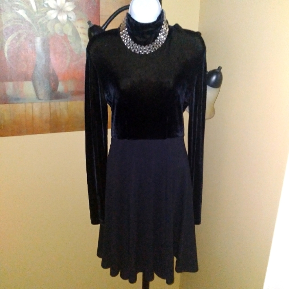 Black Evening/Cocktail Dress